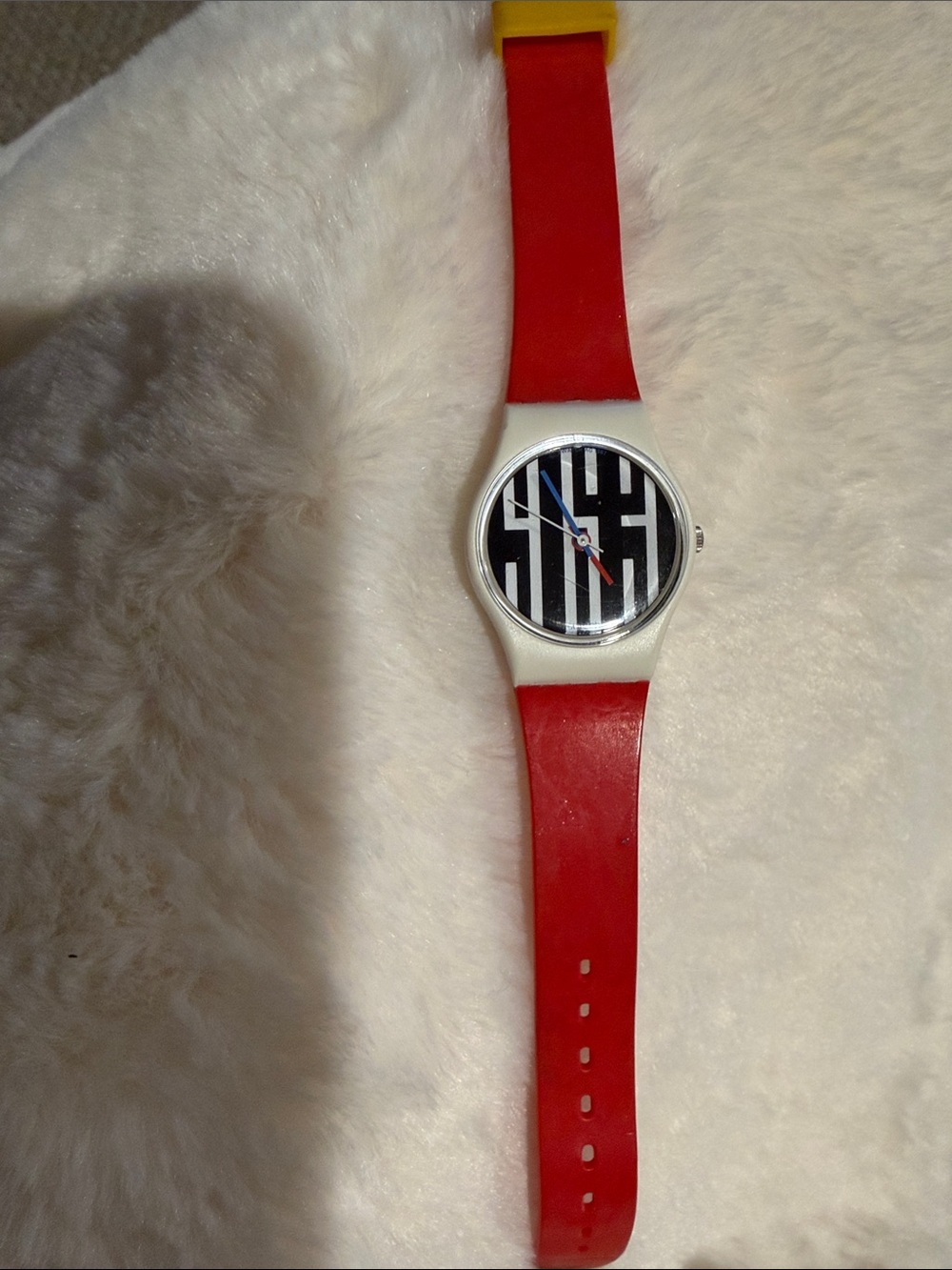 SWATCH WATCH Red Silicone Strap Analog Watch with Bold Black Dial, vintage